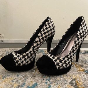 Houndstooth high heels